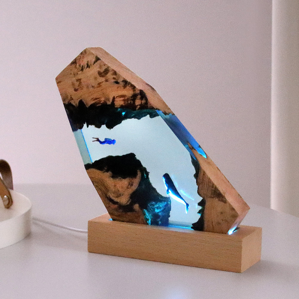 Resin Art And Wood - Новая подводная фигурка дайвера с китом
