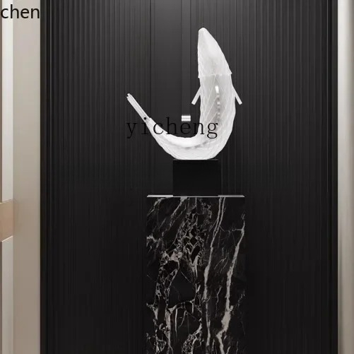 Скульптура в виде большой рыбы – обзор и цена Resin Art In Floor
